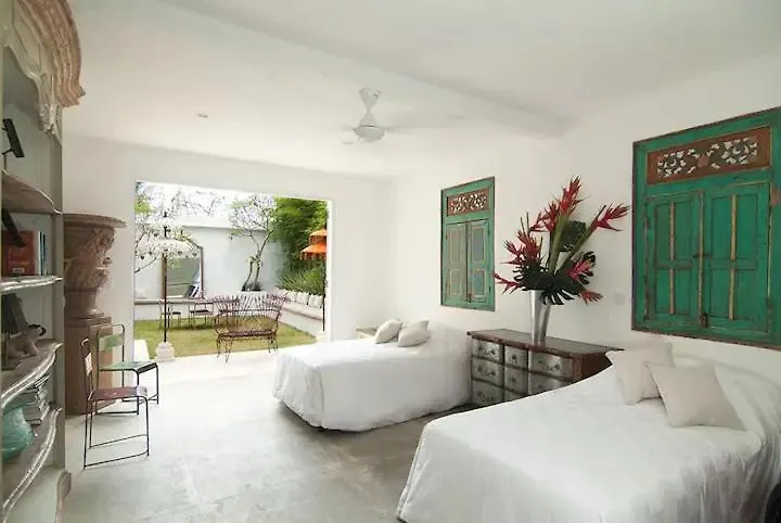 Villa Seminyak 6 Bedrooms  Seminyak (Bali)